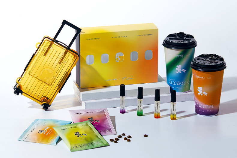 「透明行李箱小廢包」有夠可愛！cama旅行季3款異國水果咖啡、獨特香氛，加碼「買一送一」