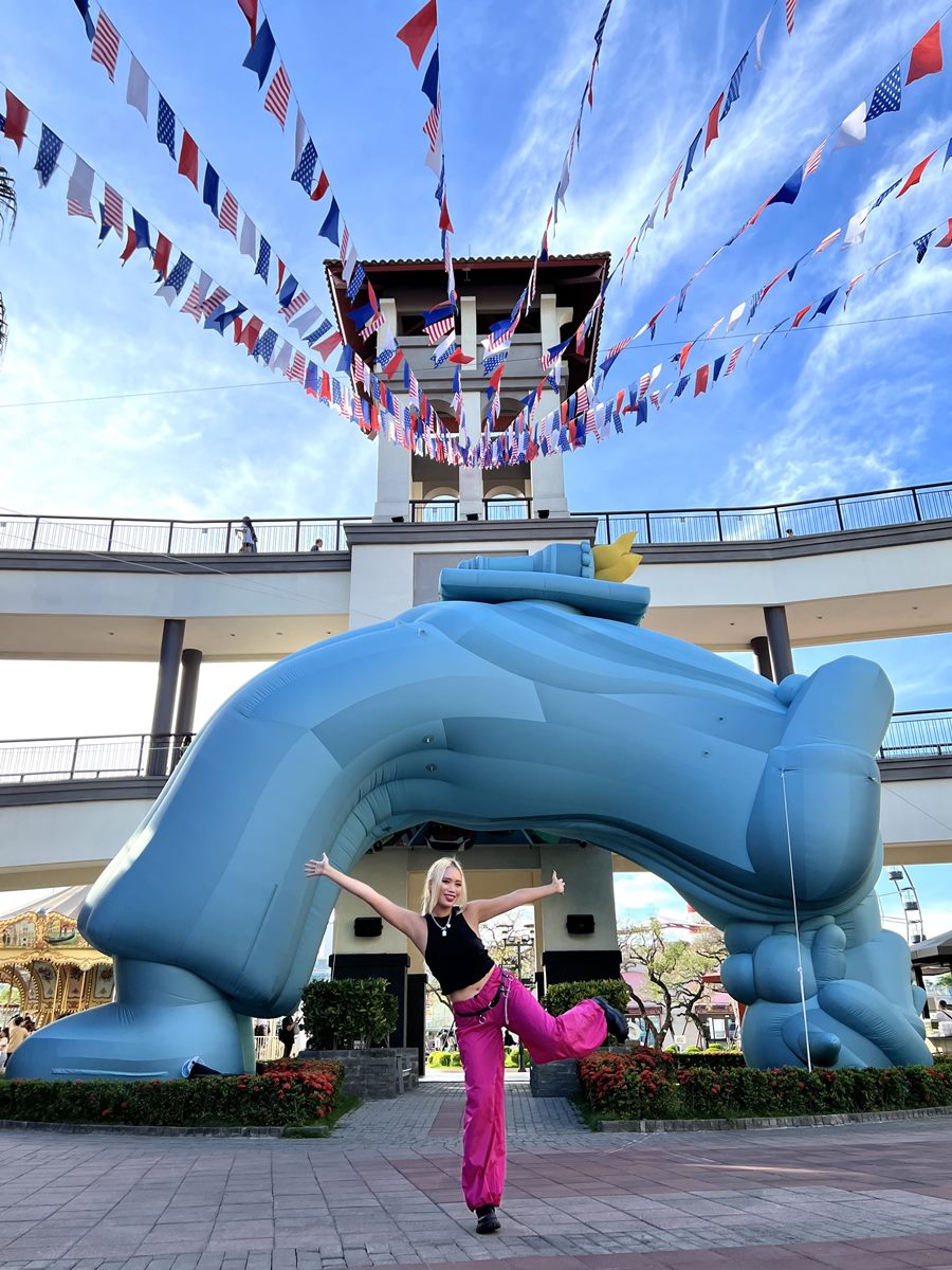 全台最高10公尺太自由女神！美國場景超好拍，穿紅、白、藍衣省1072元玩樂園
