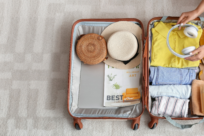 旅遊行前整理必知5大Tips：化妝品千萬別帶太多，行李必放「這物品」