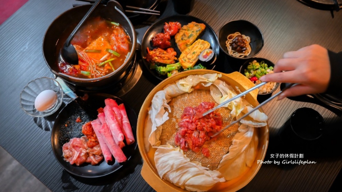 消費方式主菜有銅盤烤肉、部落鍋、韓式豆腐鍋、春川辣炒雞４種可任選。（圖片來源：女子的休假計劃）