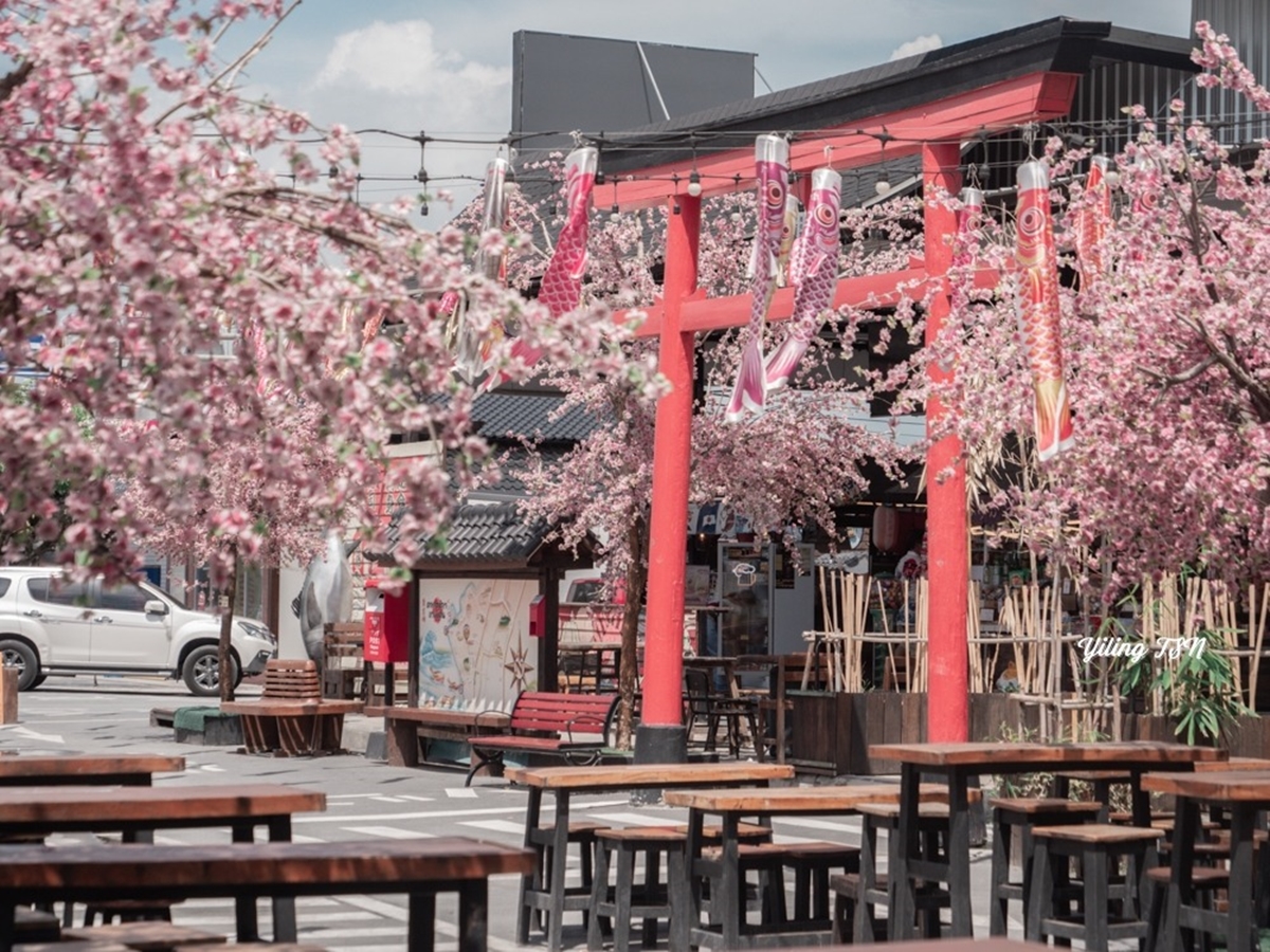 秒飛日本！打卡「最美漁市場」鳥居、櫻花造景，必點現撈海鮮＋造型雞蛋糕