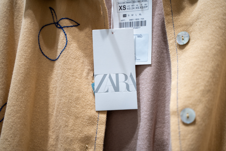 ZARA前店員爆料！ZARA「折扣優惠」降價時間＋划算買法：這時候下單，衣服2折
