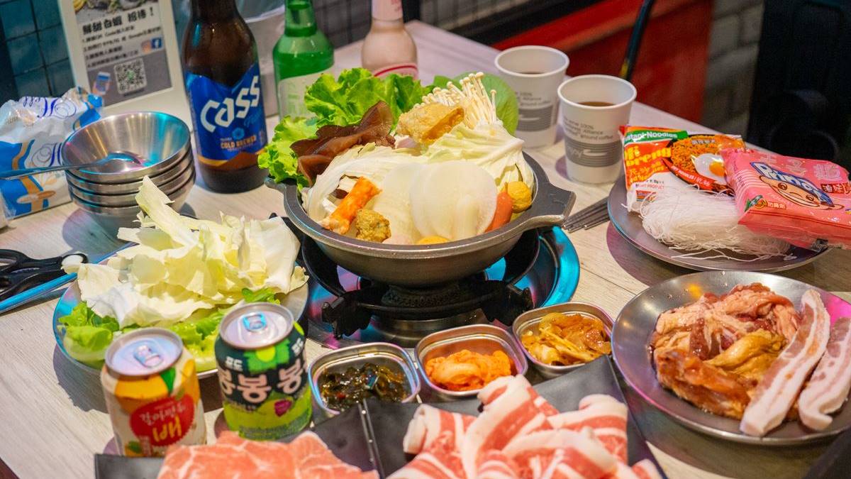 「韓哥哥銅盤烤肉」主打高CP值韓式烤肉＋火鍋吃到飽。（圖片來源：艾莉絲愛旅行）