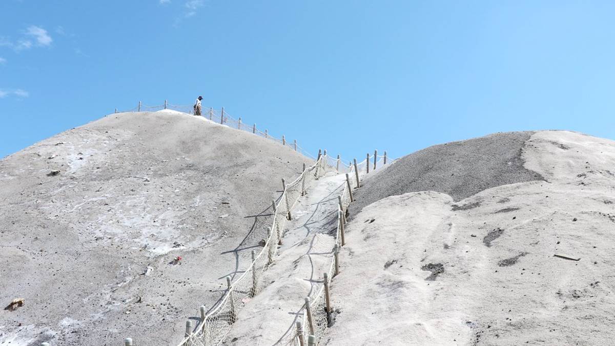 目前鹽山只有１條路可以直通山頂。（圖片來源：加小菲愛碎碎唸）