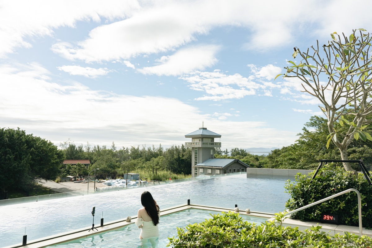 游泳、拍美照都可以！全台８處「無邊際泳池」：台北唯一、澎湖五星級酒店