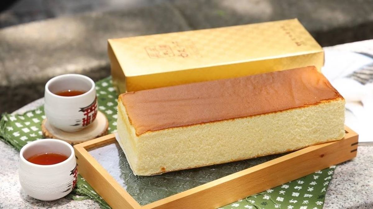招牌「金蜂蜜蛋糕」使用純正龍眼蜂蜜製作，滋味香甜不膩口。（圖片來源：熱血玩台南。跳躍新世界）