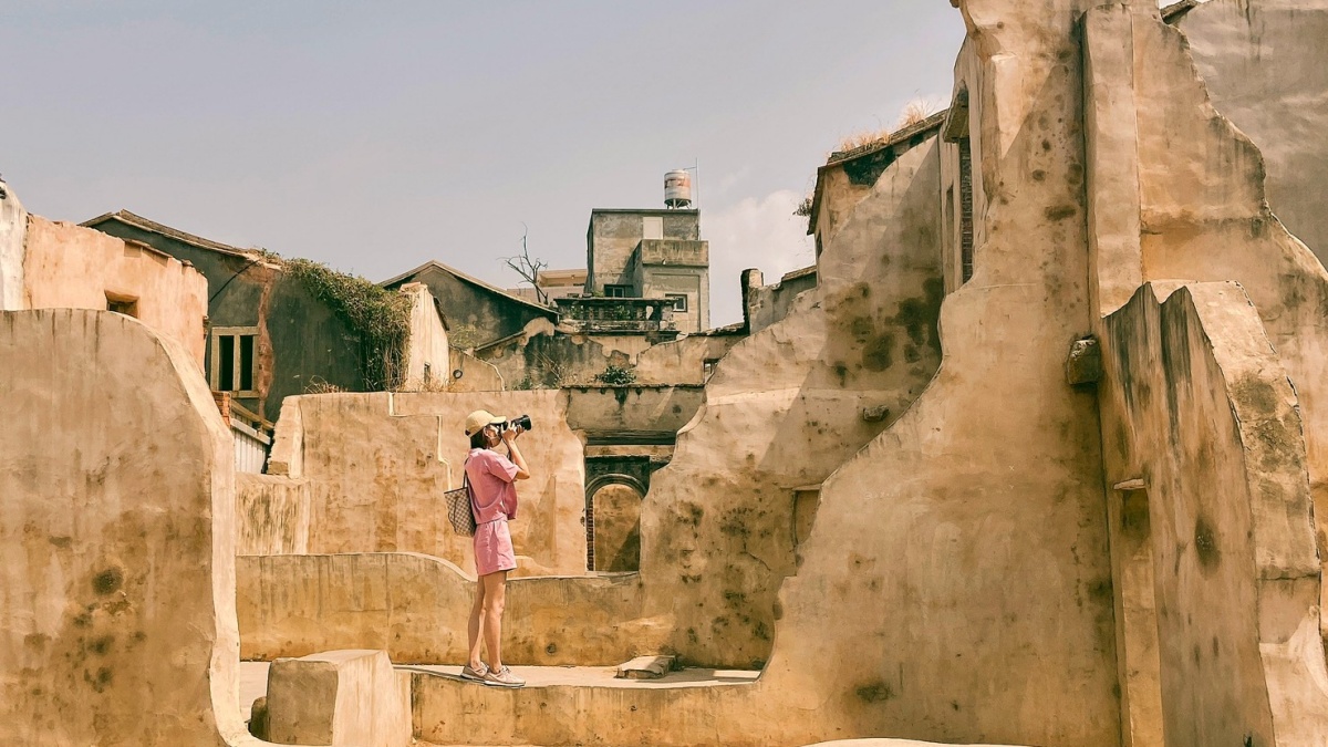 網美拍照天堂！「金門小摩洛哥」在沙美，滿滿廢墟異國FU宛如一秒飛國外