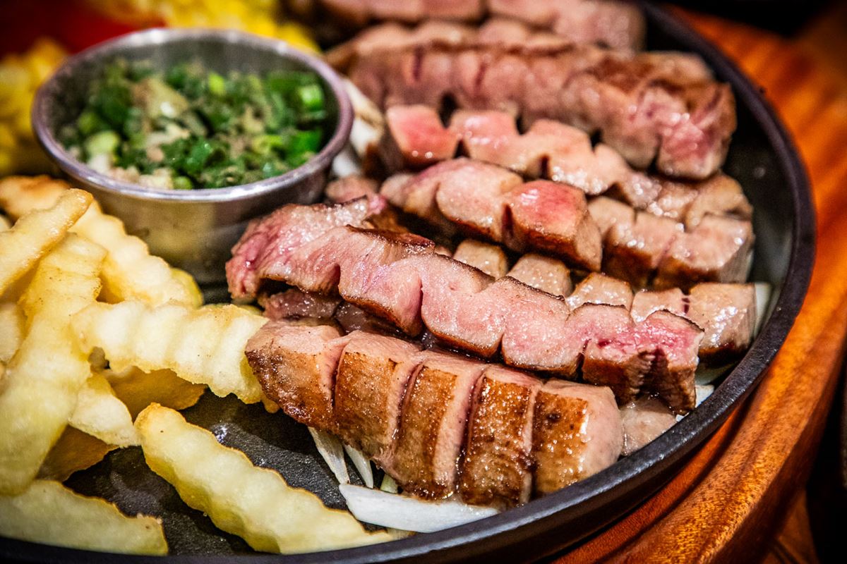桃園高CP值牛排!220元起自助吧牛筋湯、牛滷飯、冰品吃到飽,壽星享85折優惠 桃園高CP值牛排!220元起自助吧牛筋湯、牛滷飯、冰品吃到飽,壽星享85折優惠