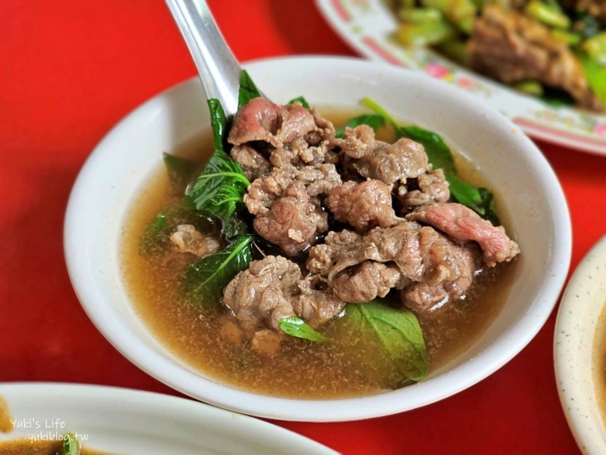 60元牛肉湯太佛心！給料不手軟還免費續湯，銅板價沙茶牛燴飯也必點