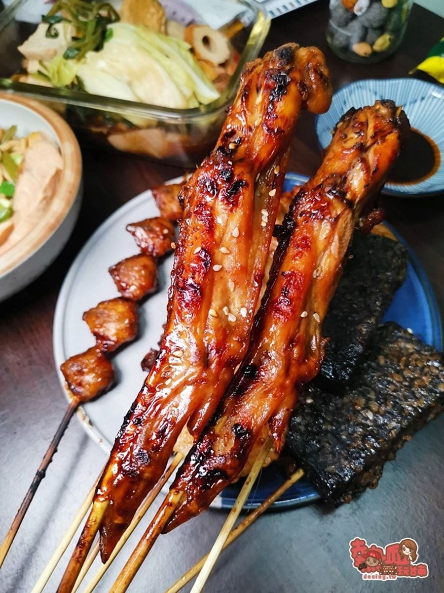 內行１次狂掃10支！台南人最愛「無名炭烤攤」夜間限定，雞翅、雞屁股都必點