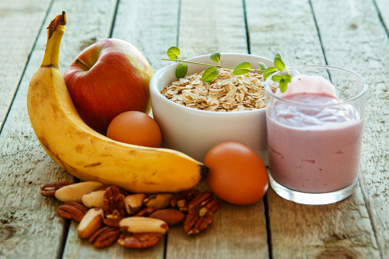 瘦身的關鍵在早上！醫師公布12款「最佳早餐食物」＋6款健康地雷，一早吃「這類」有助減重、降食慾