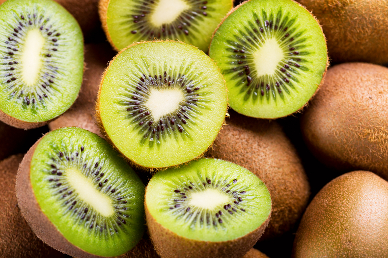 夏日減肥藏大學問！營養師盤點8款「低卡水果」：只要吃對水果就能讓瘦身事半功倍