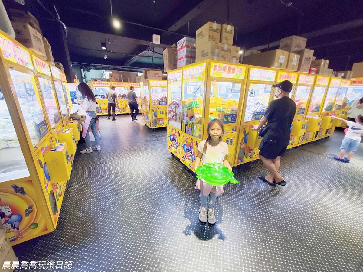 台北「親子樂園」新升級！百座機台寶可夢、零食夾到爽，再玩免費拼豆、球池