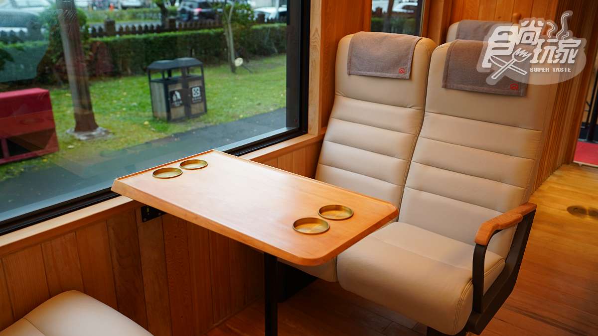 阿里山最美火車「福森號」開箱！檜木車廂＋柔和燈光美翻，「這時」正式開通