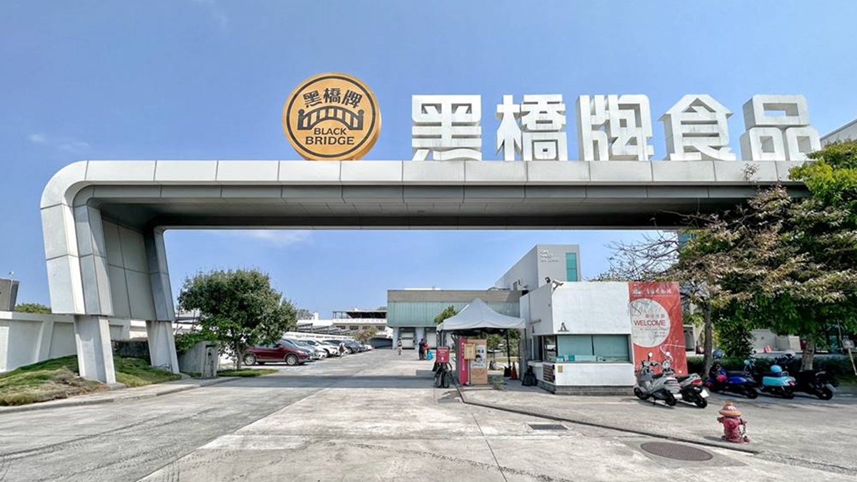 來到台南遊玩，千萬不要錯過室內免門票景點「黑橋牌香腸博物館」。（圖片來源：Ann‧榜哥‧生活事務所）