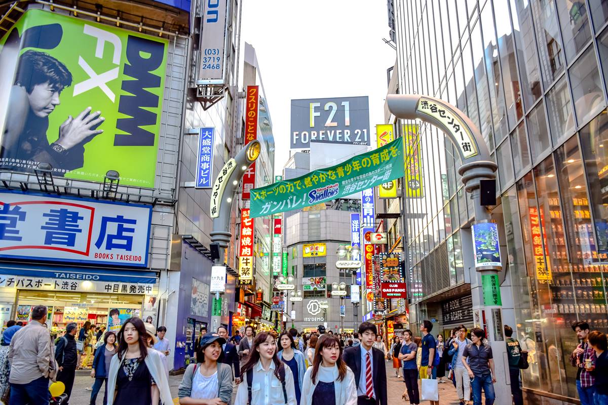 玩日本比在台灣還便宜！達人教「買機票、訂WiFi」省錢法，盛產地嗑蔬果最划算