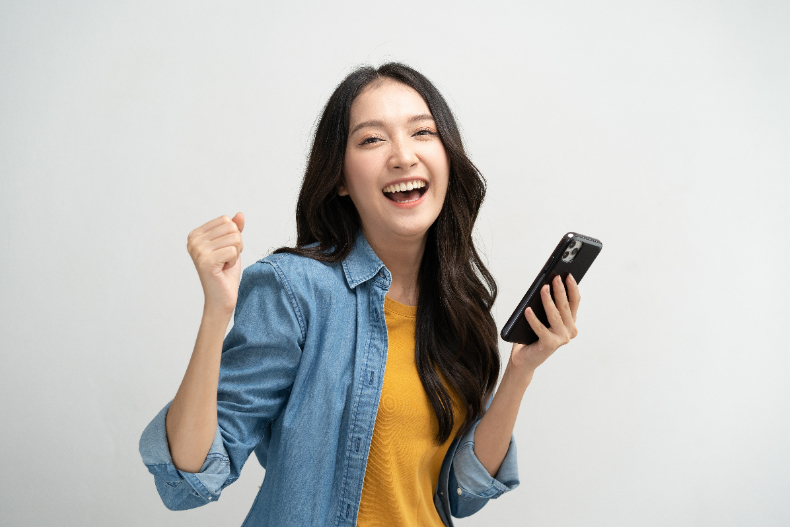 拔一根白髮，真的會長三根？營養師揭密6大養髮營養＋養成4個習慣