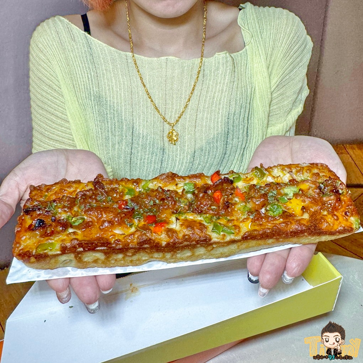 【新開店】韓國夯店首度來台！爽嗑20公分長條披薩，牽絲起司瀑布邪惡爆表