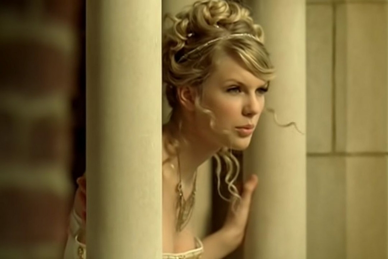 Taylor Swift泰勒絲的故事1：成名曲《Love Story》抱回葛萊美