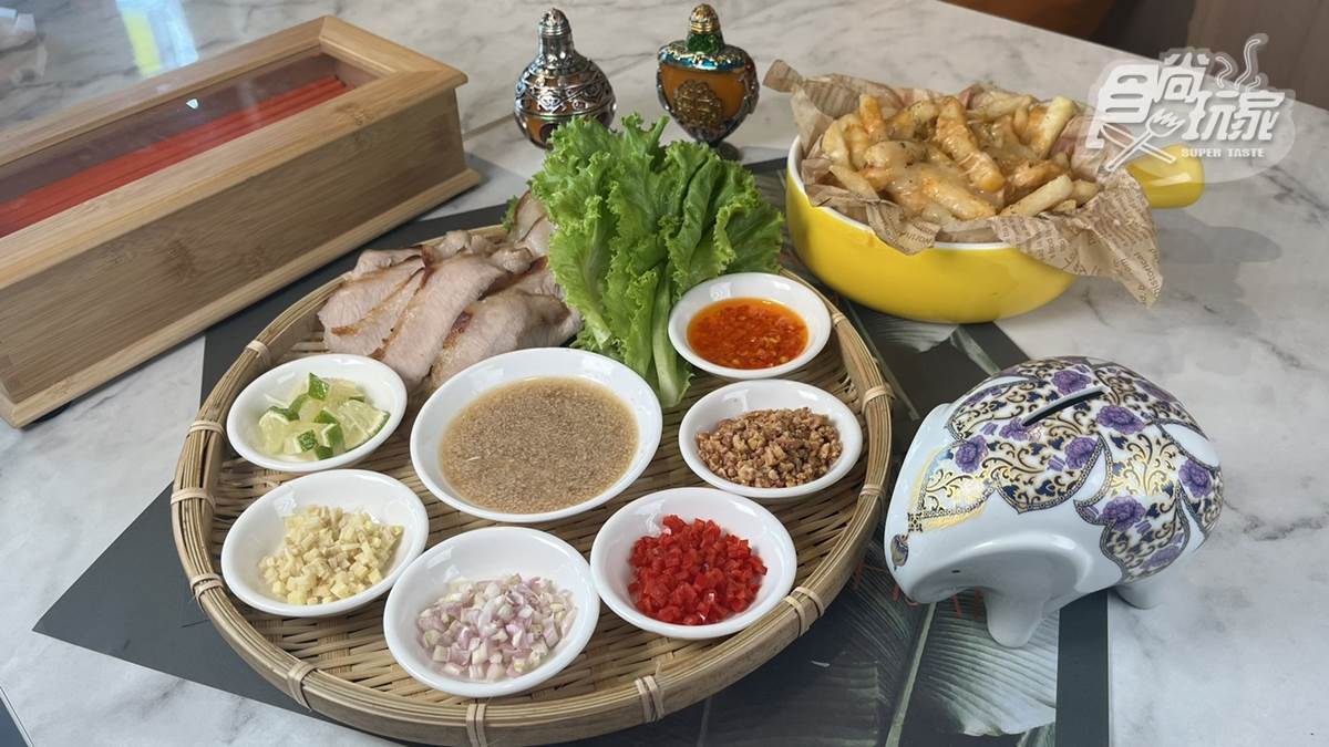 「泰式燒烤松阪豬勉康」源自泰北當地料理，吃起來清爽開胃。