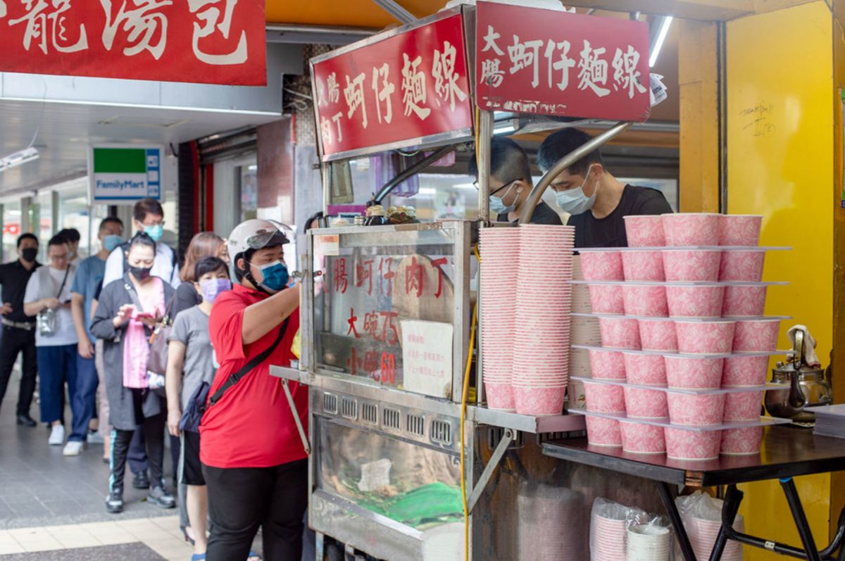 「台北五大麵線天王」是它！雙北８家排隊店推薦：最強滷大腸、寧夏夜市必吃
