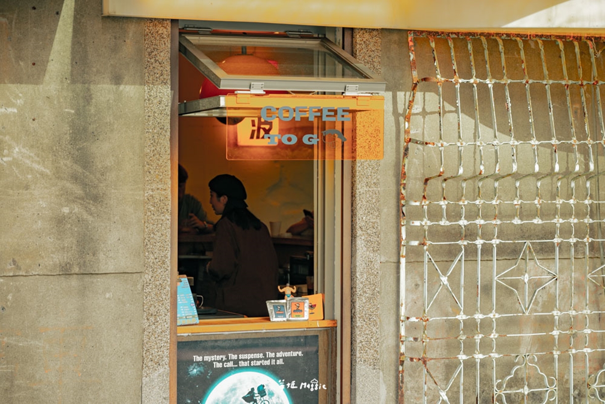 IG超夯赤峰街咖啡店！復古鐵花窗超好拍，必點人氣西西里+招牌肉桂捲