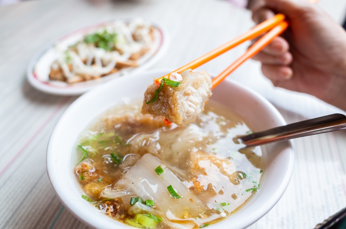 台灣小吃「土魠魚羹」竟是阿兜仔的料理？研究：和「這國人」有關
