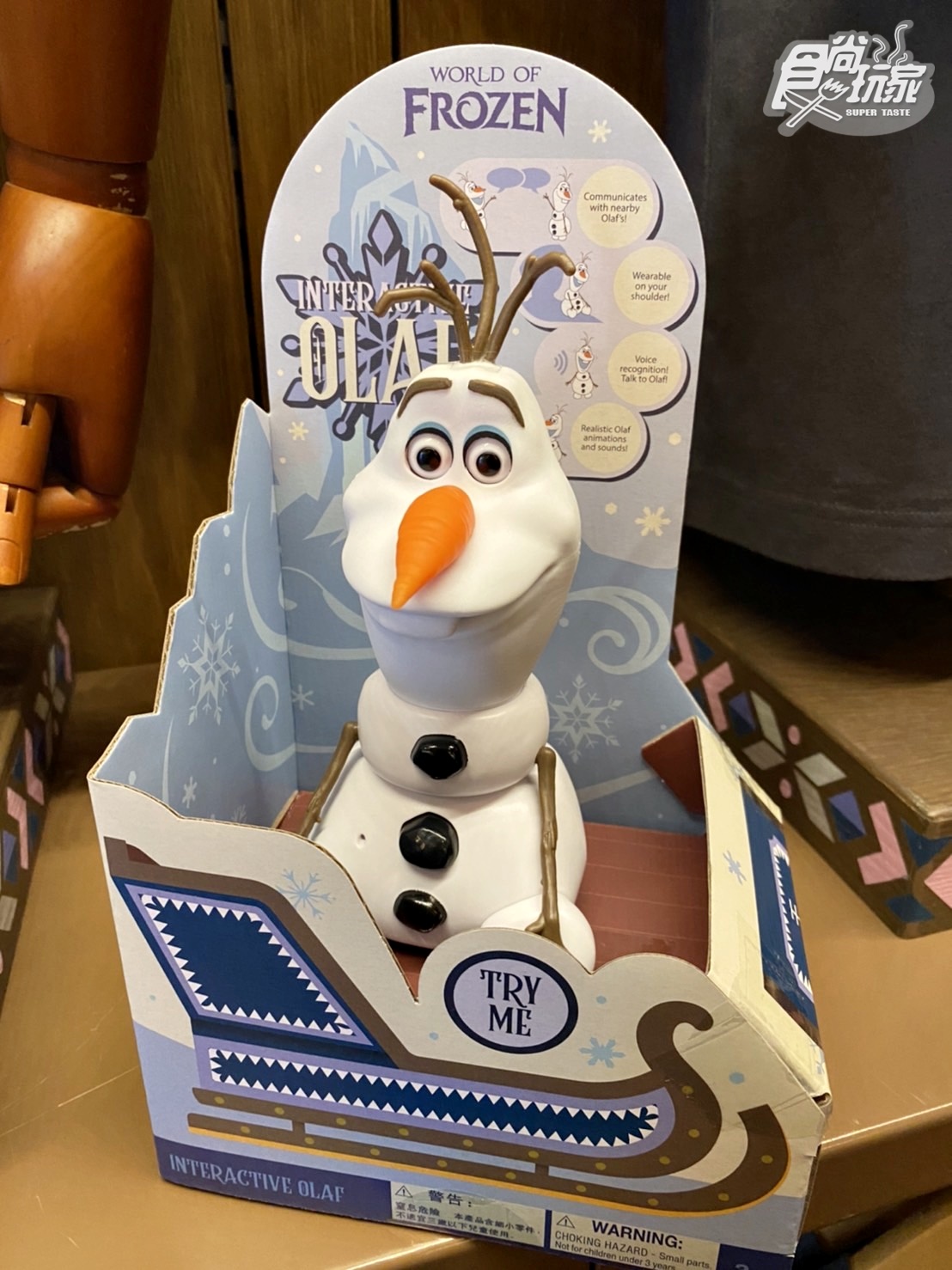 雪寶糖果桶、小雪人頭箍Q爆！香港迪士尼樂園「魔雪奇緣世界」10大周邊推推