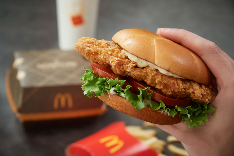 麥當勞麥克鷄塊、薯條免費吃，連14天買一送一太嗨！2023新菜單＋優惠