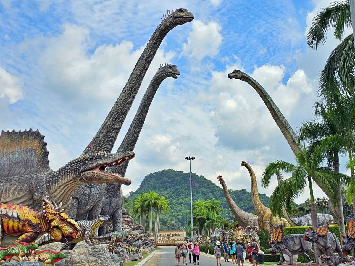 秒穿侏儸紀世界！打卡「世界十大最美花園」，百隻逼真「巨型恐龍」出沒超好拍