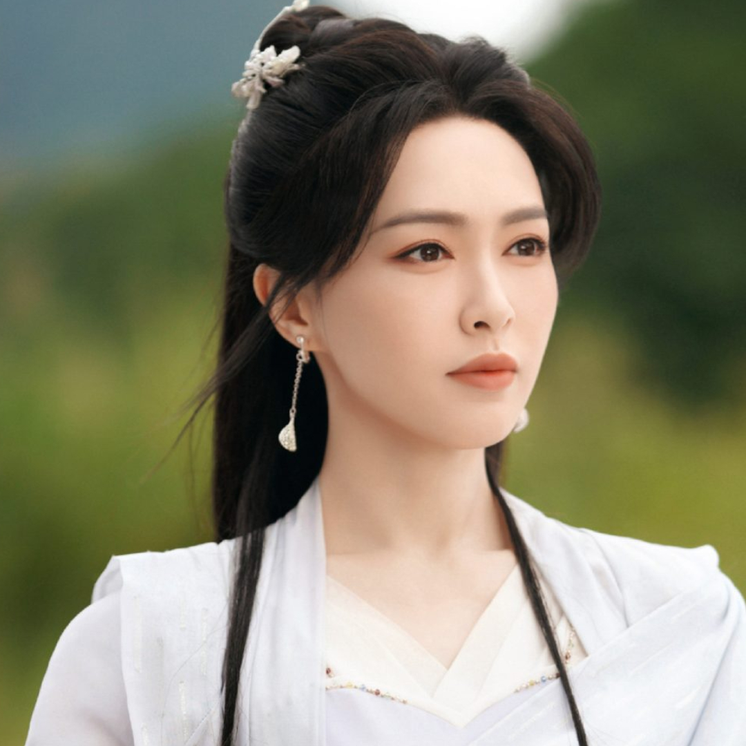 唐嫣《念無雙》殺青!降齡演17歲少女、攜手《長風渡》劉義學、片場掛彩拄拐杖、髮型成焦點