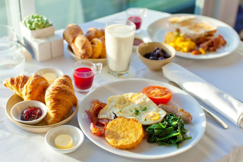 照著吃就會瘦的早餐食譜！早餐空腹吃這5種食物加速代謝燃脂、瘦得飛快