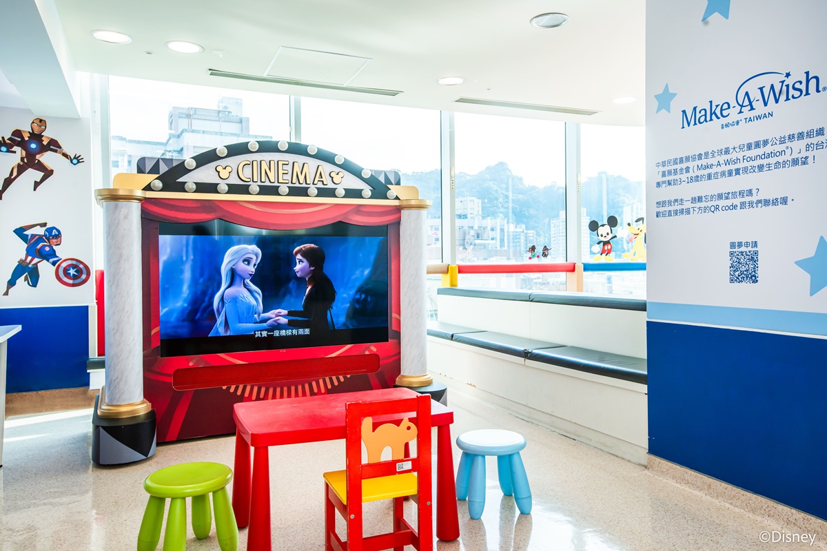 全台第１間「迪士尼主題病房」誕生！米奇米妮互動壁貼、行動電影院超暖心