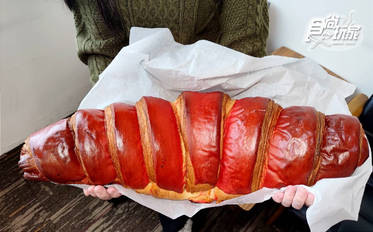 【獨家】「粉紅超大可頌」快閃新竹！還有巨型草莓蛋撻，加碼７門市買一送一