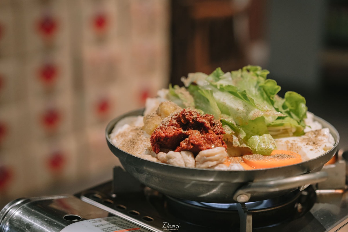 松山區美食餐廳推薦10家：台北麵線４天王小吃、免排隊酸菜魚