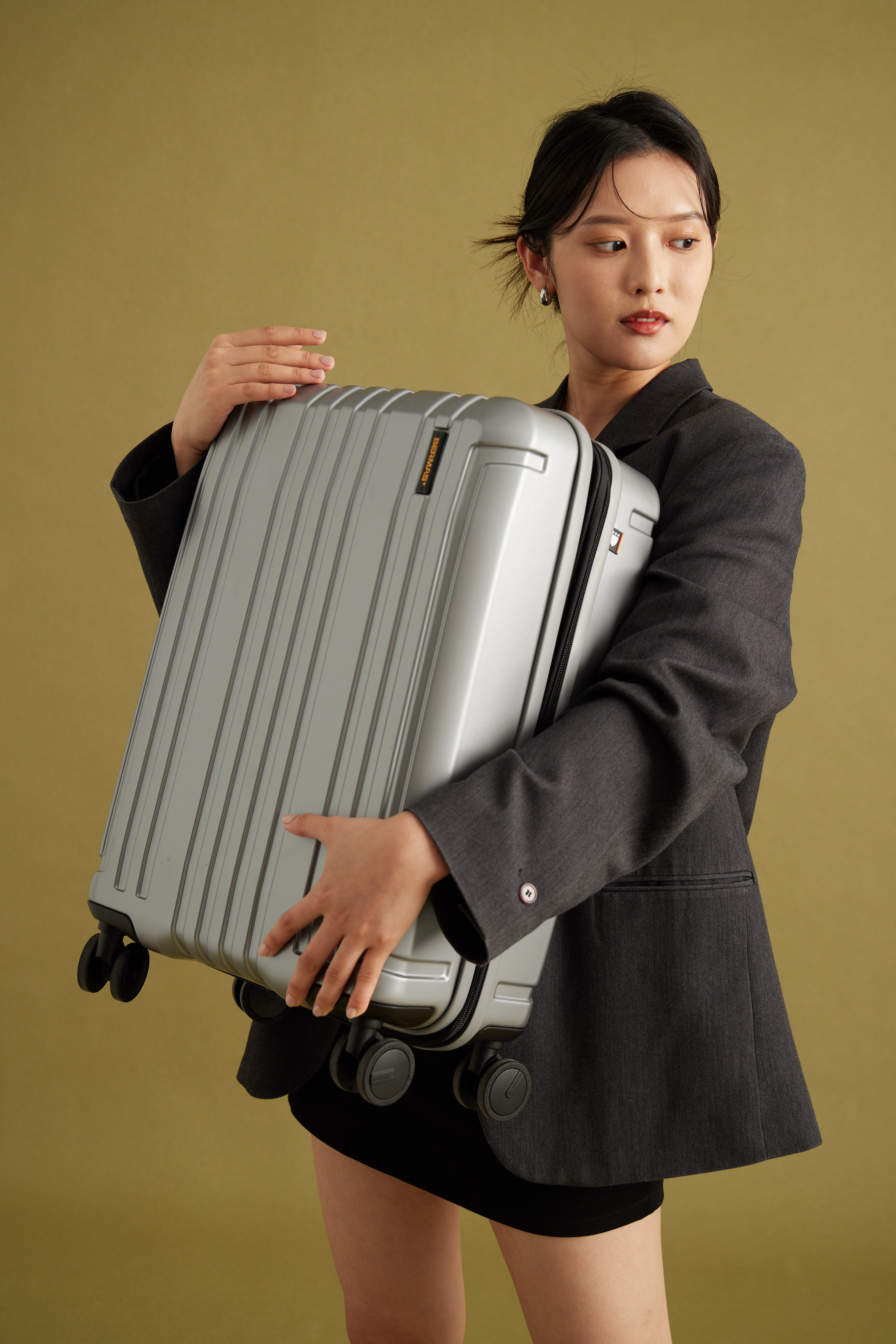 飛日本最強「胖胖行李箱」！女生激推輕量款，可裝小家電、車站置物櫃放得下