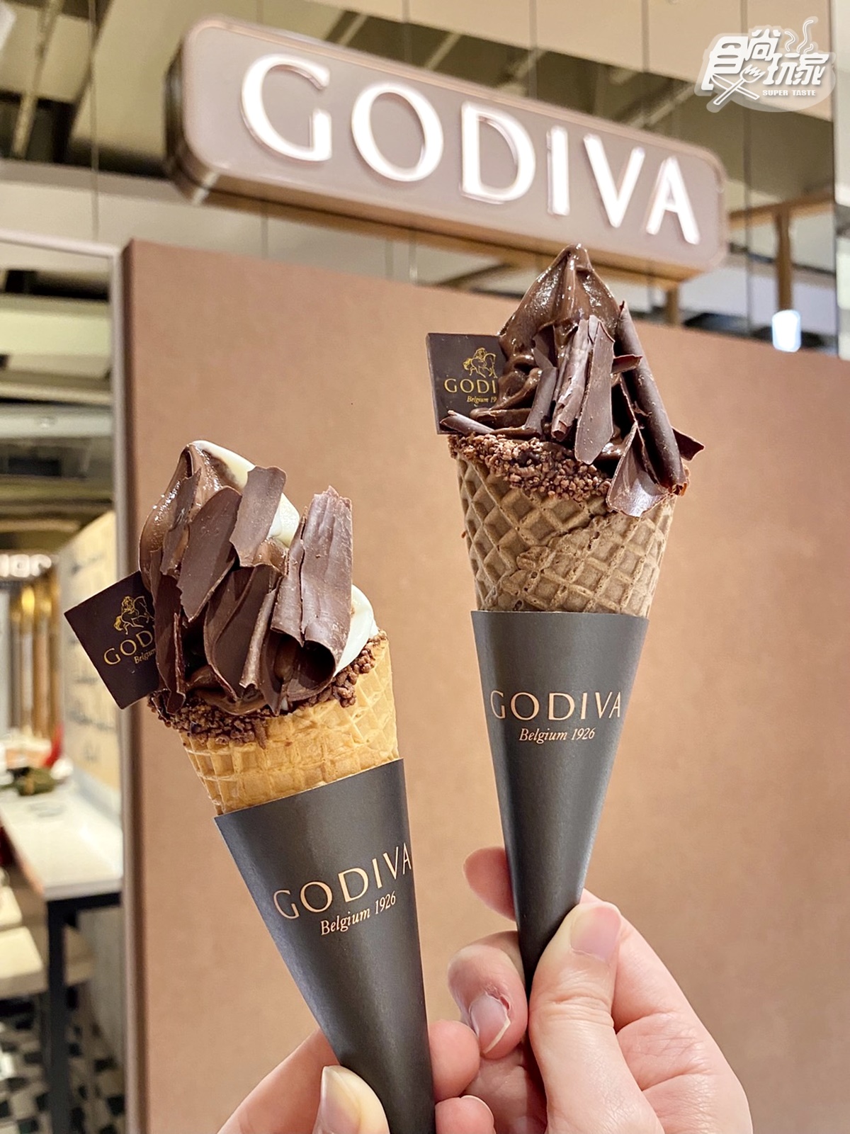 「GODIVA霜淇淋」免費吃！獨家巧克力聖代、阿法奇朵，新店再享半價優惠