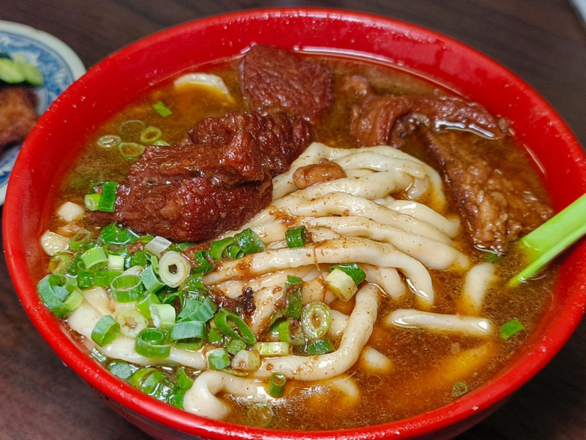 台北小資族最愛！城中市場６家必吃美食：高CP值便當、70年「巨飽牛肉麵」
