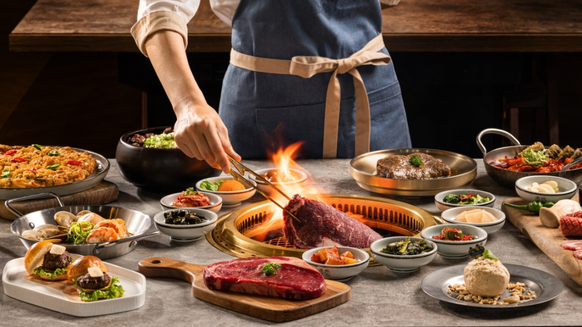 醴本燒肉提供專人全程桌邊代烤服務。（圖片來源：醴本燒肉）