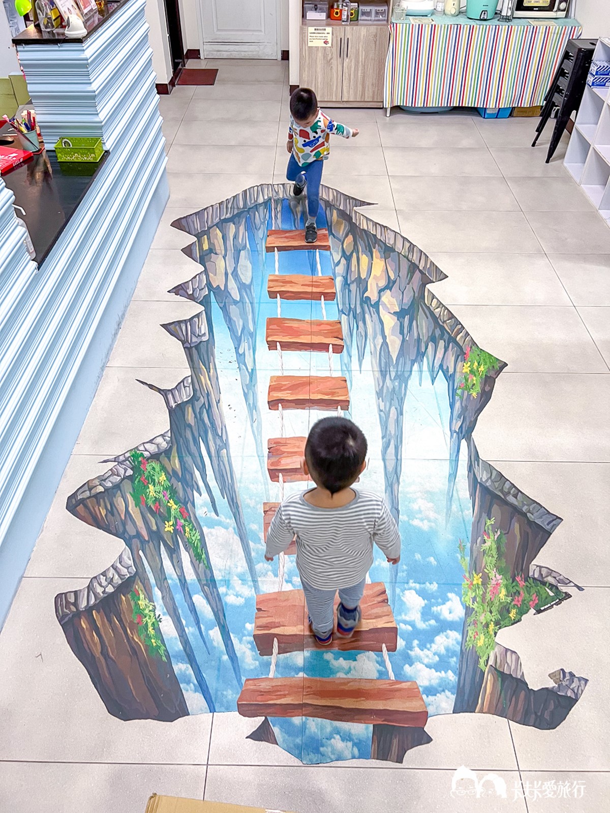 床鋪就是夢幻溜滑梯！台南「超強親子民宿」遊樂場玩到爽，還能打卡3D地景畫