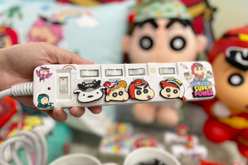 韓國爆紅「蠟筆小新x超級戰隊」登陸7－11！60款可愛週邊先收13吋娃娃、存錢筒