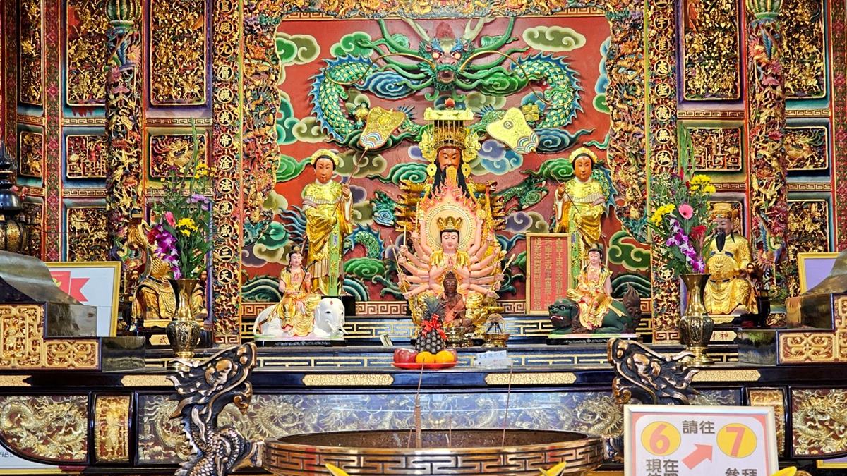 歡喜財神廟的主祀濟公，是南台灣唯一送窮濟公。（圖片來源：Yuki's Life）