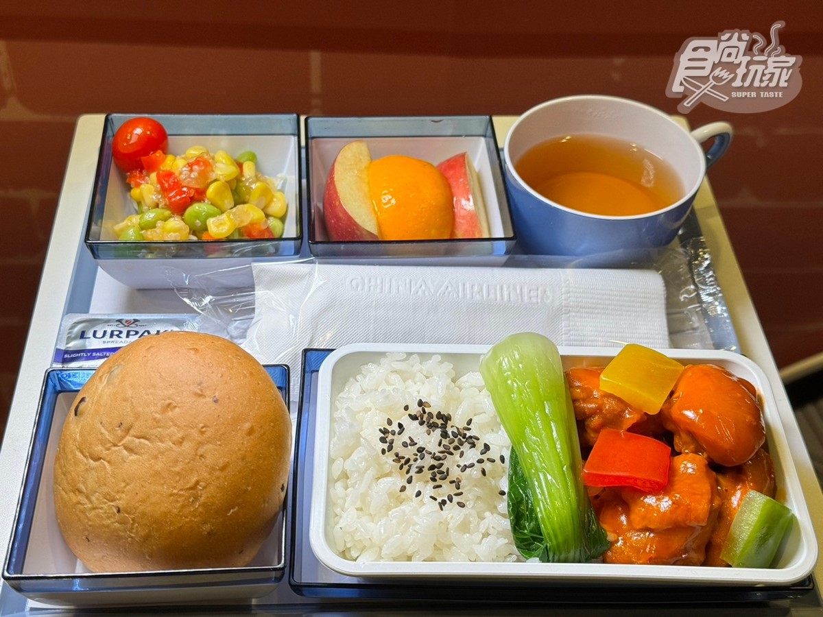 在高空吃米其林台菜！華航聯手美福「米香」端15道飛機餐，這些航線吃得到