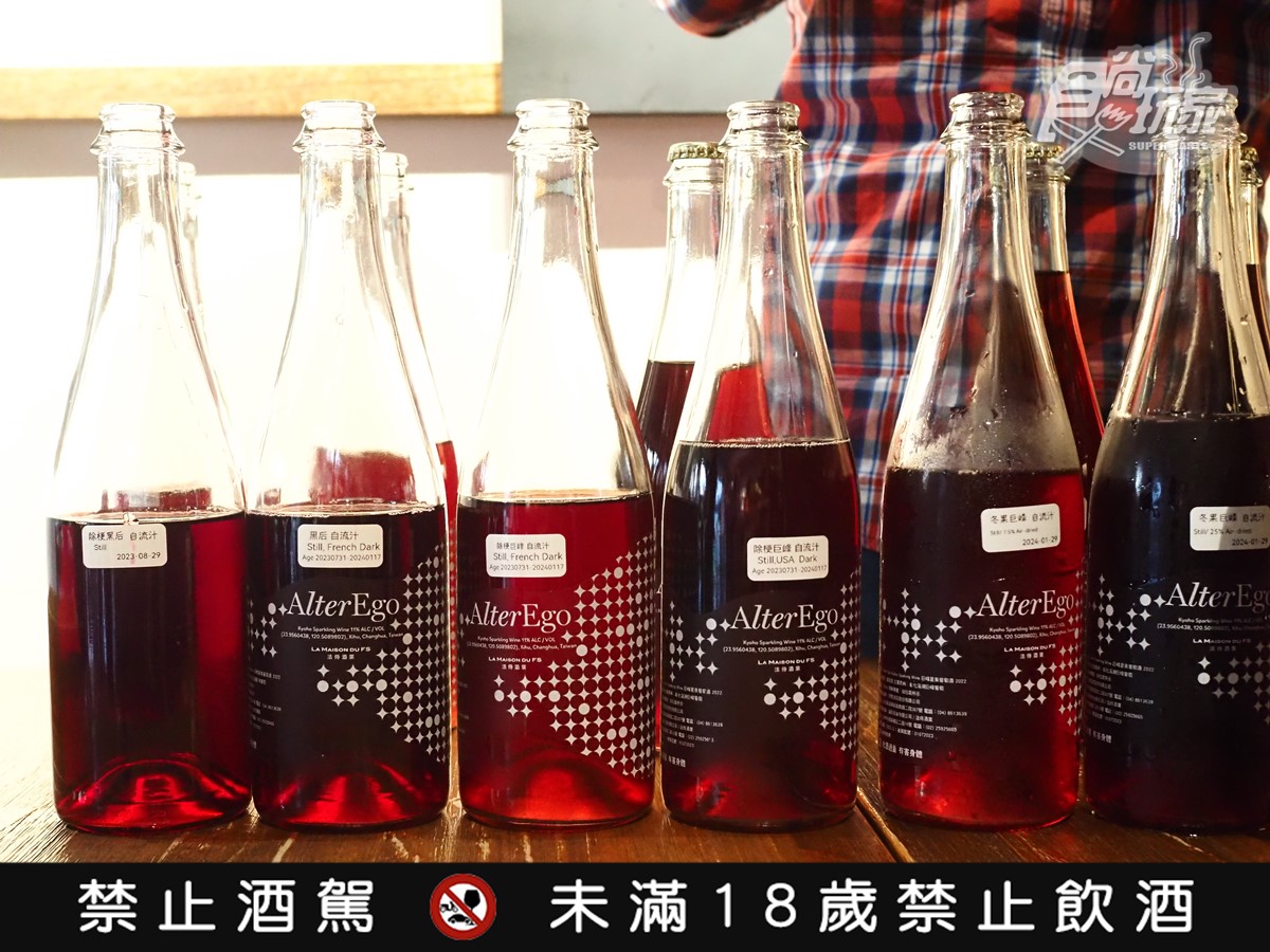 巨峰葡萄也能釀酒！米其林侍酒師的台灣葡萄夢，釀成繽紛夢幻氣泡酒