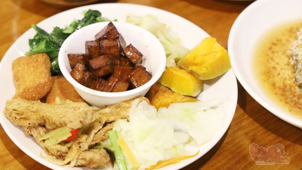 「樹谷懷舊餐廳」平日午餐時段供應古早味「刈稻飯」吃到飽。（圖片來源：熱血玩台南。跳躍新世界）