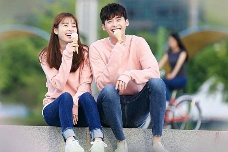 Dcard網友激推Netflix「青春愛情韓劇」10.《W-兩個世界》