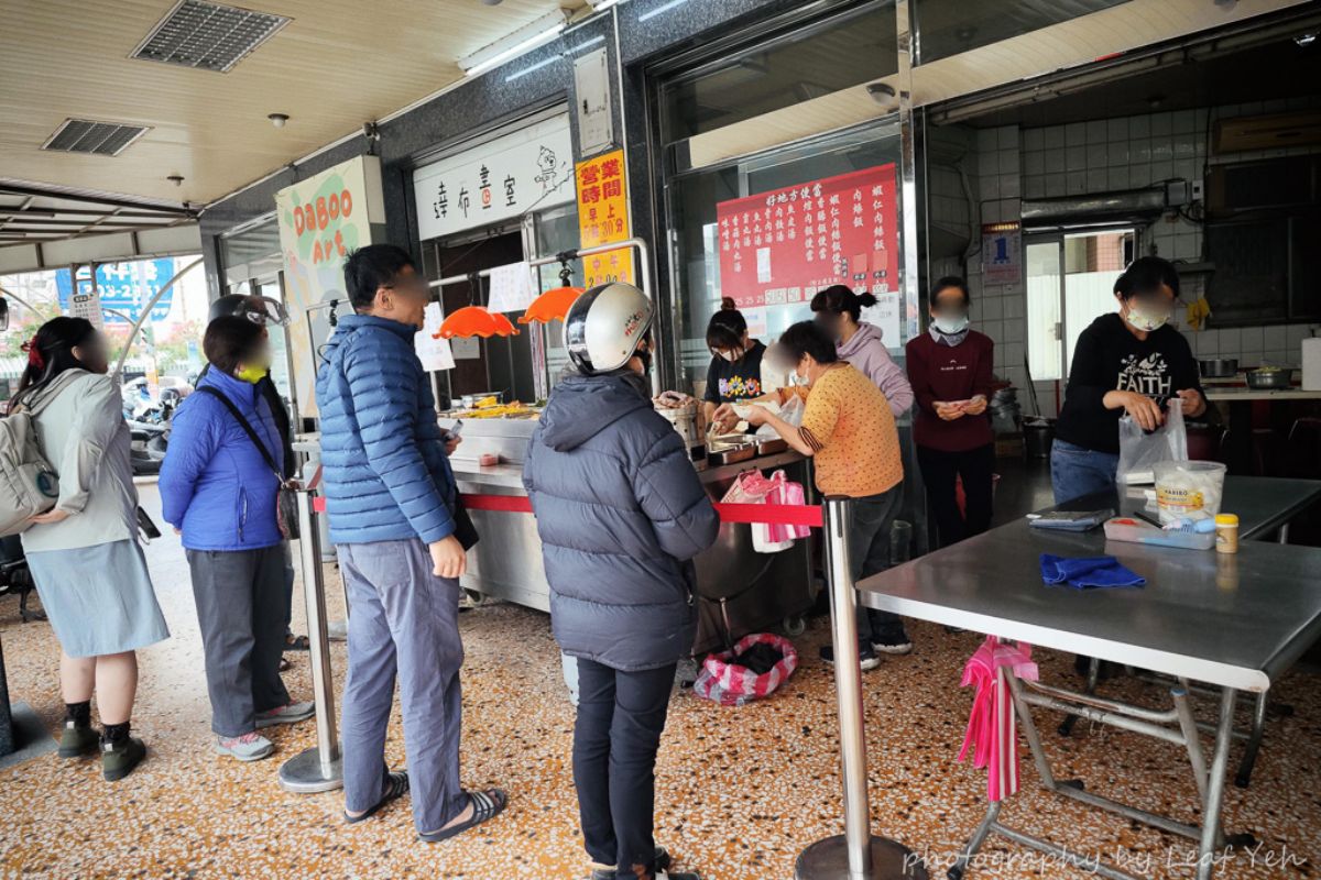 網推「台南前三強」火燒蝦仁飯！在地人早餐都吃這家，銅板價免百元吃飽飽