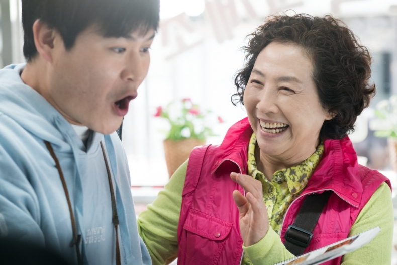 每看必哭！韓國最高評價「親情片單」推薦：尹汝貞《季春奶奶》被譽為核彈級催淚片