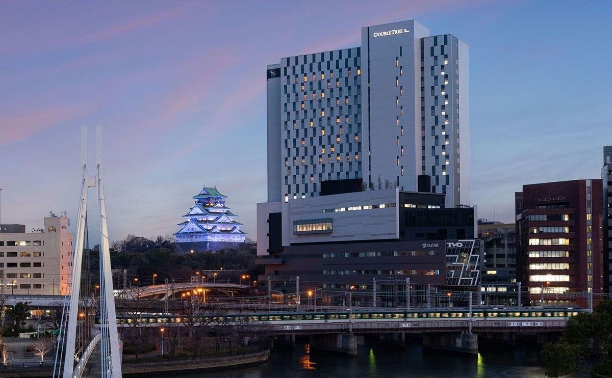 窗外就是大阪城！３家日本新飯店推薦，函館「這間」還能爽嗑北海道海鮮早餐
