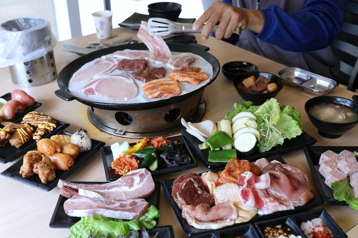 369元韓式烤肉吃到飽！10種肉品、20款小菜無限嗑，還有炸雞＋海鮮粥任吃